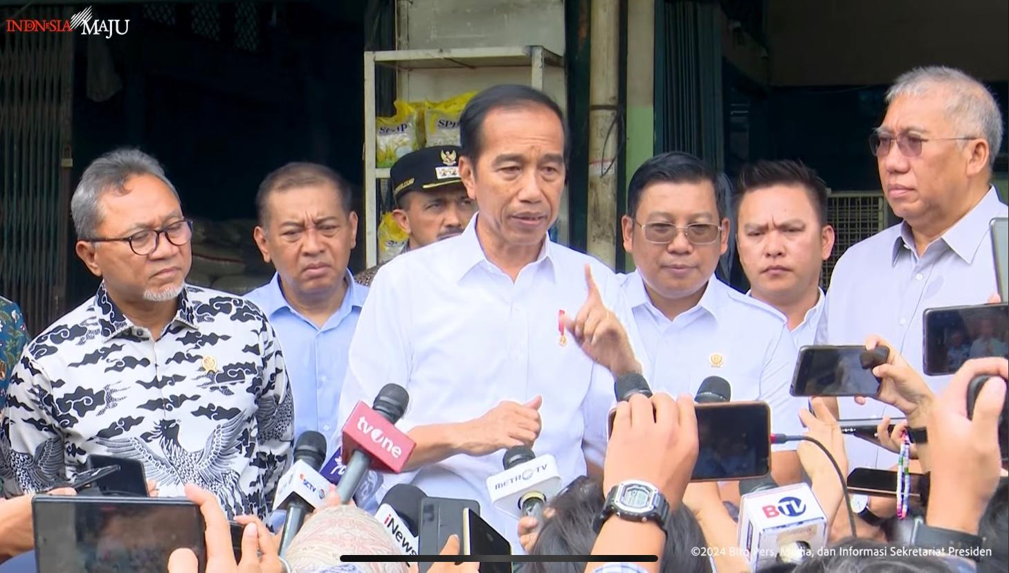 Jokowi Sebut Harga Beras Bakal Mulai Turun dalam 2 Minggu Lagi